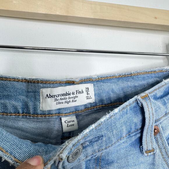 Abercrombie & Fitch Light Wash Straight Leg Jeans with Knee Rips - Picture 5 of 5